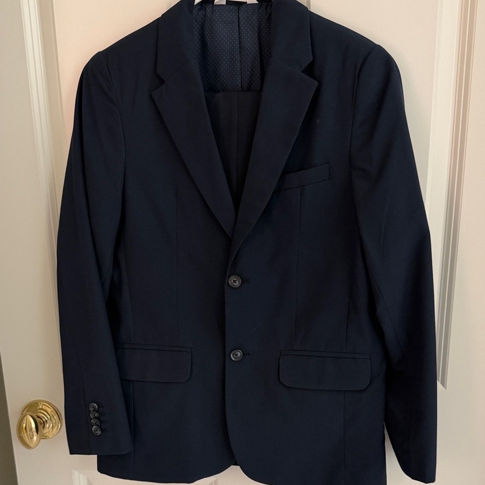 Boys Cat and Jack navy blue suit size 14.